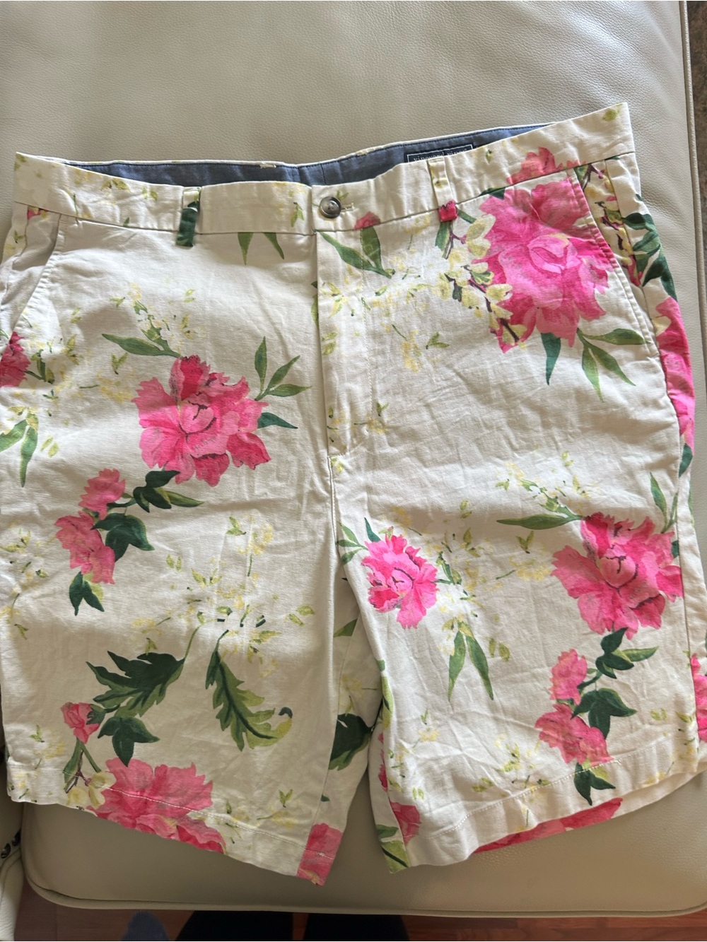 Rare Vinyard Vines Kentucky Derby Floral Pink Khaki Bermuda Shorts Sz 40